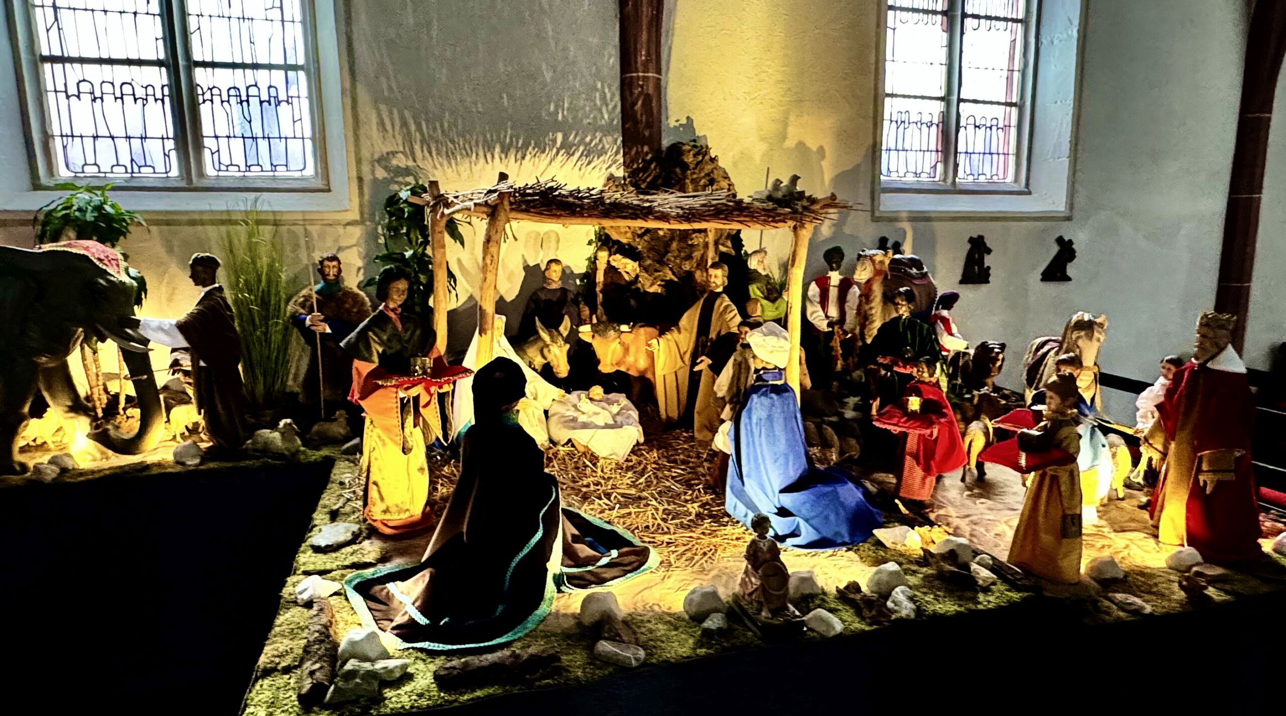 Krippe mit Großfiguren erfreut seit mehr als 50 Jahren Kirchenbesucher